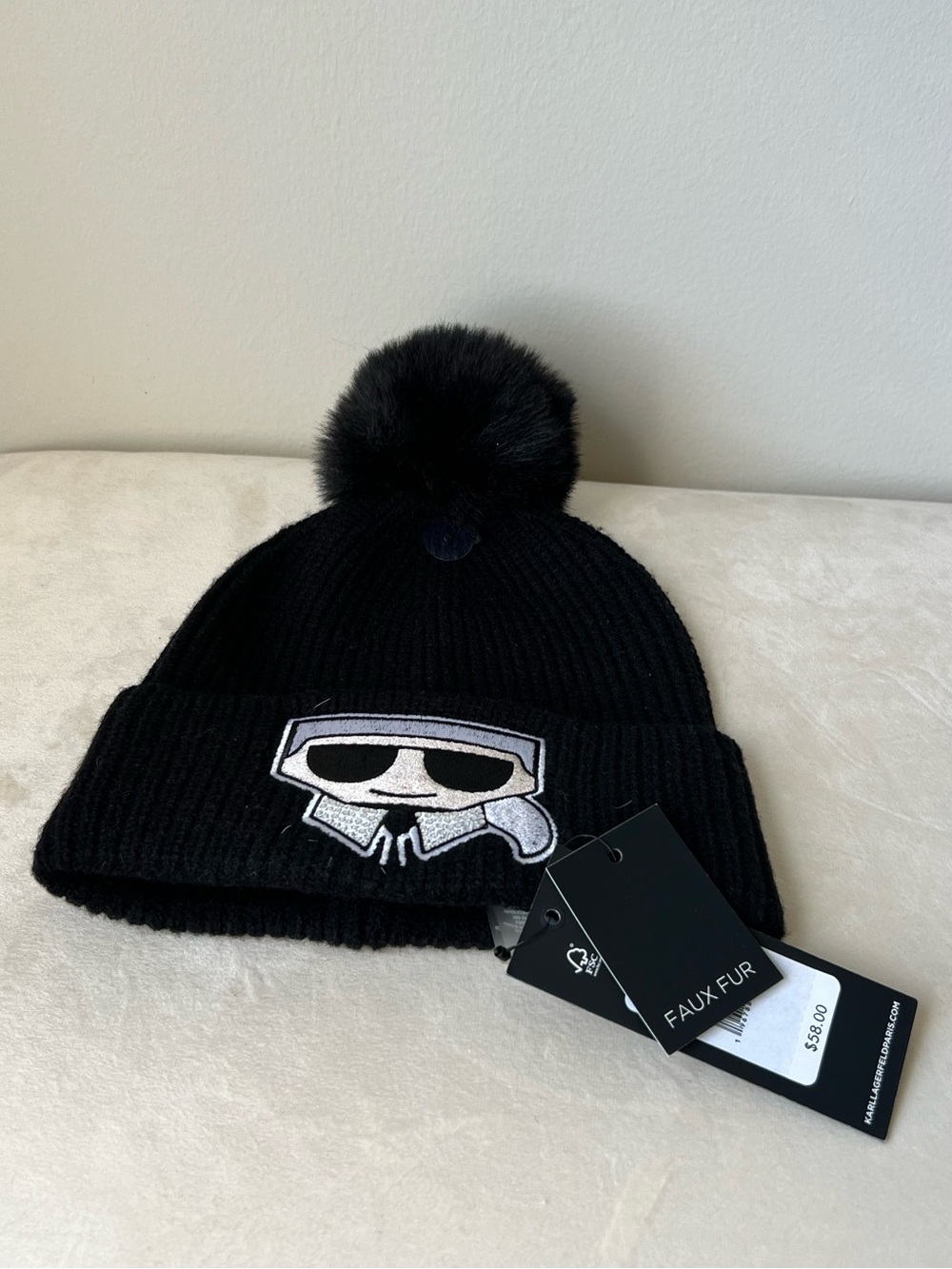 Karl Lagerfeld Women’s Black Knit Pom-Pom Beanie with Character Patch OS NEW!!